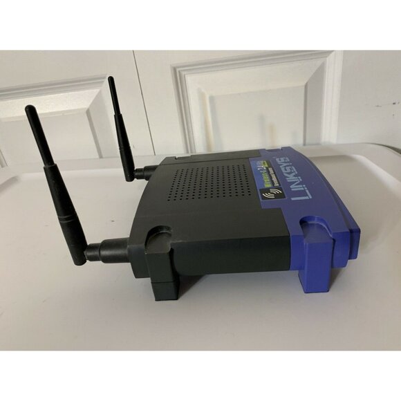 LINKSYS WRT54G WIRELESS-G 2.4 GHZ BROADBAND ROUTER (No Power Chord) - Picture 5 of 6